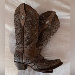 SPARKLY CORRAL BOOTS